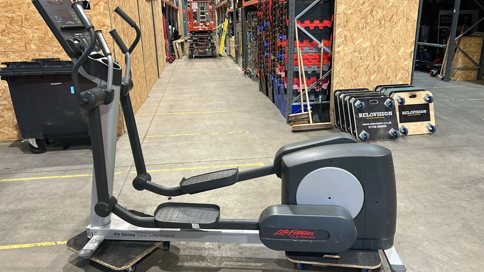 Appareil elliptique Life Fitness professionnel